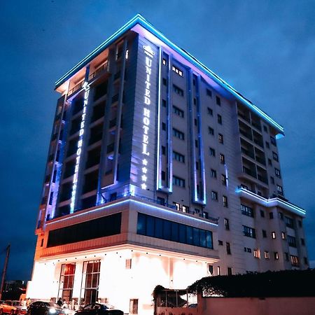 United Hotel International Yaoundé Esterno foto