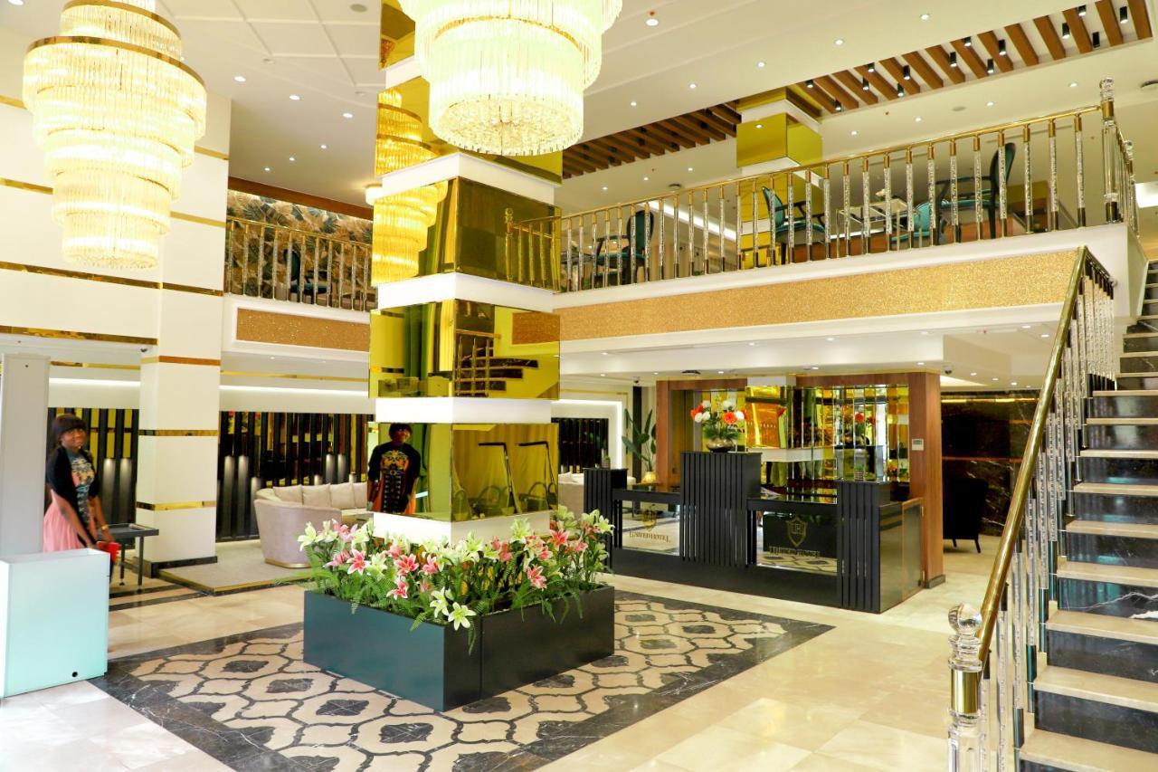United Hotel International Yaoundé Esterno foto